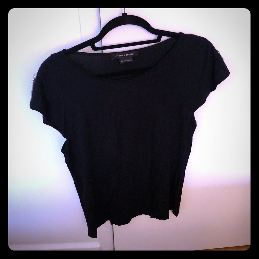 Zipper black tee
